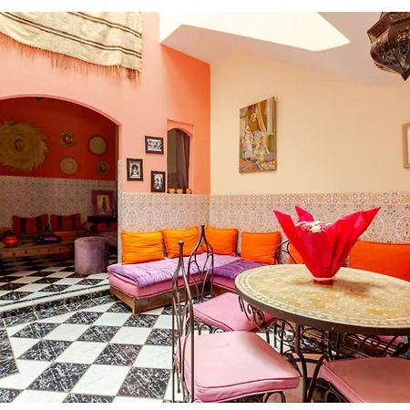 Maison Riad Traditionnel Idealement Situe A Marrakech Marrakesh Exterior photo