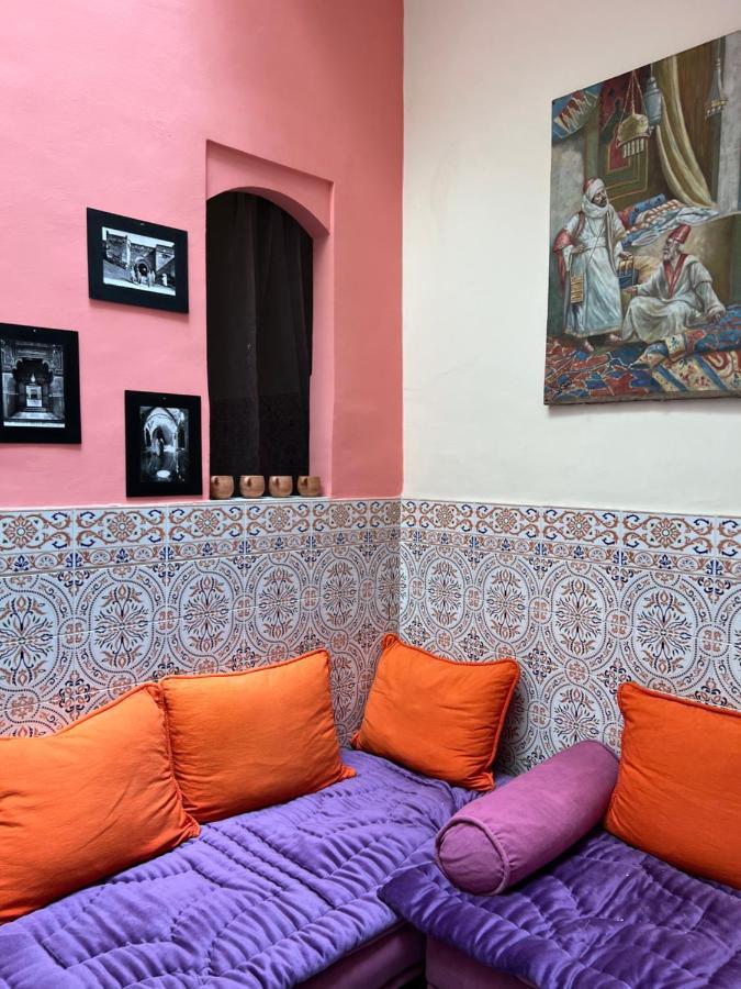 Maison Riad Traditionnel Idealement Situe A Marrakech Marrakesh Exterior photo