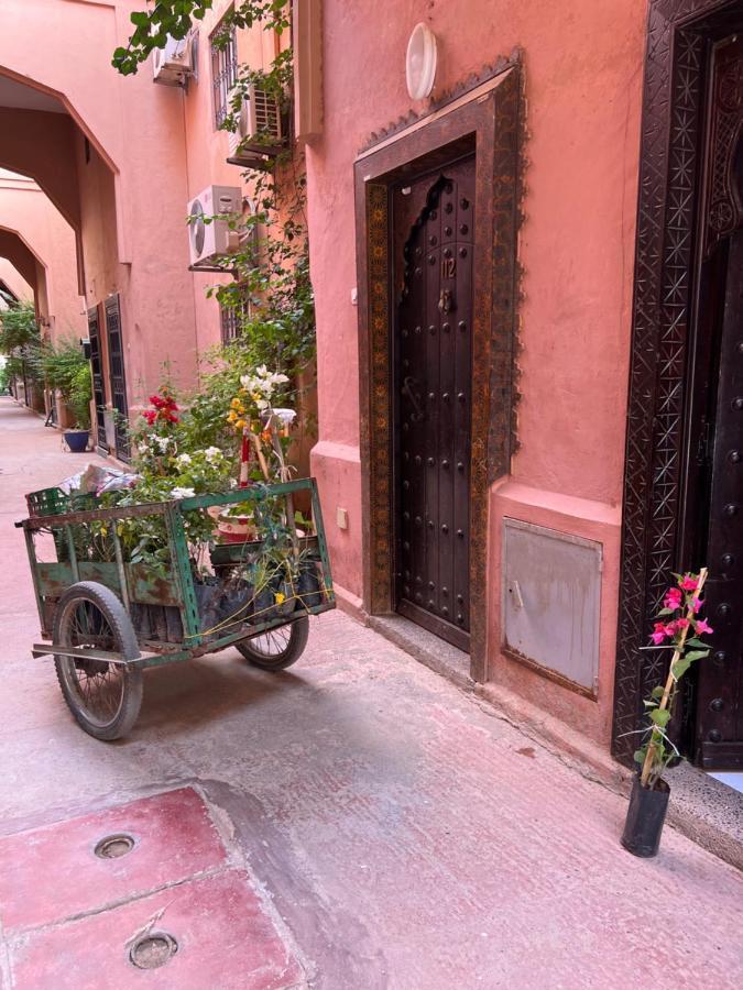 Maison Riad Traditionnel Idealement Situe A Marrakech Marrakesh Exterior photo